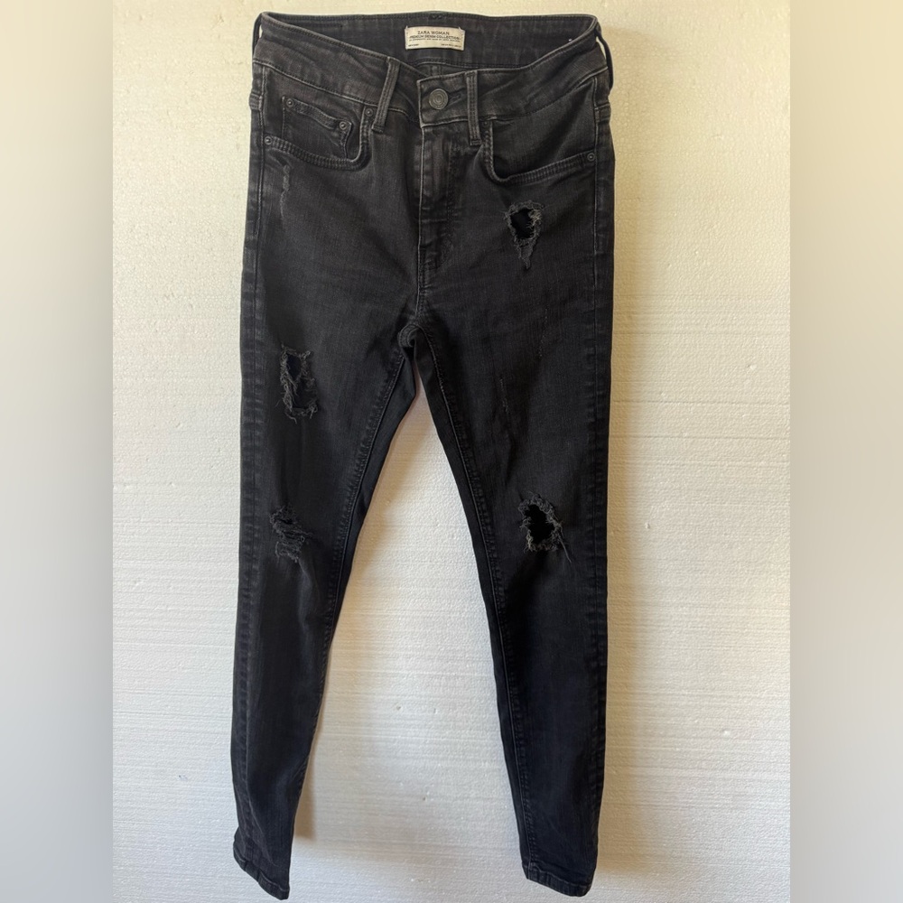Zara Black Distressed Women Jeans
